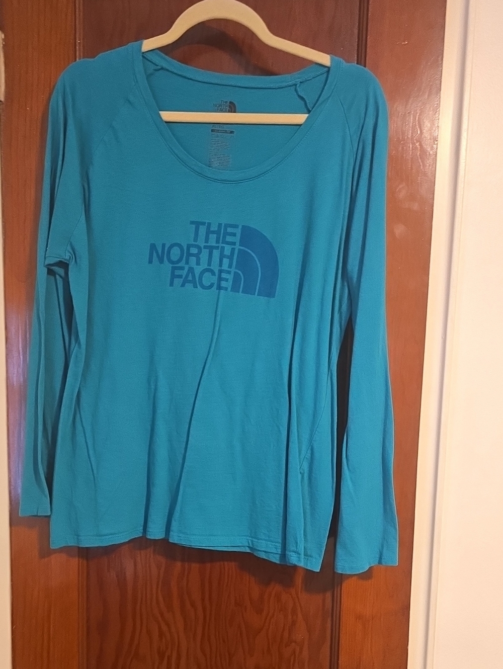 The North Face Women’s Long Sleeve Scoop Neck Top - Teal